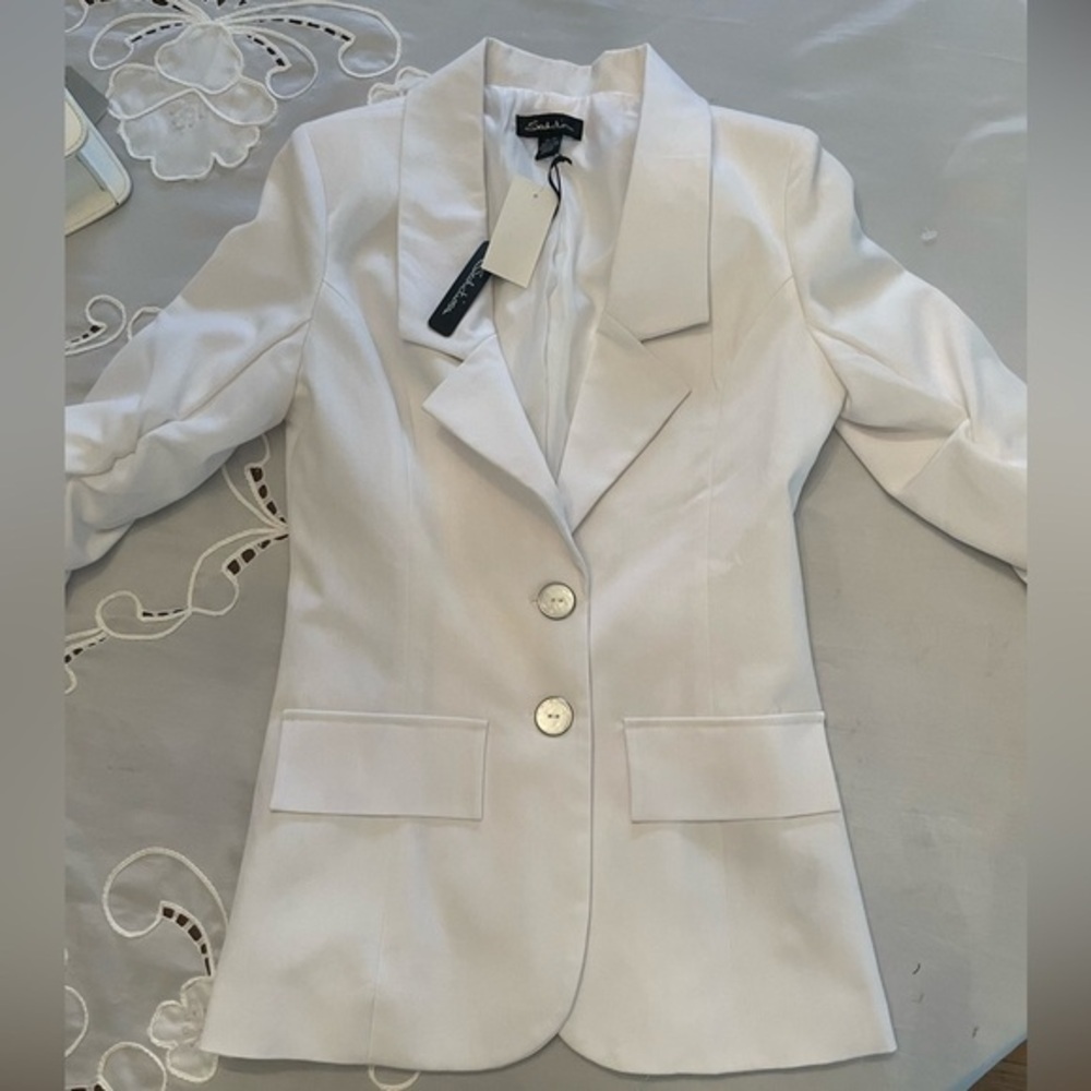 New White Fitted Blazer - Picture 3 of 11